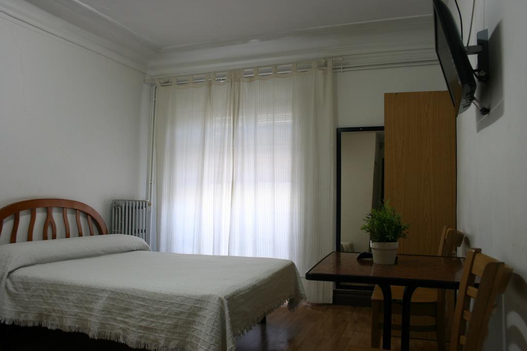 Hostal Madrid Centro Habitación foto