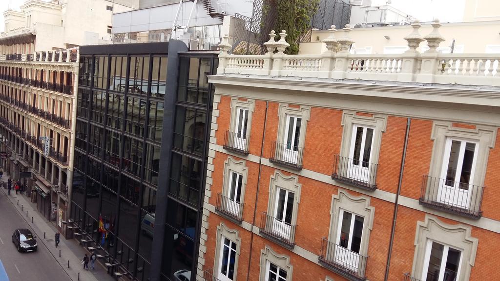 Hostal Madrid Centro Exterior foto